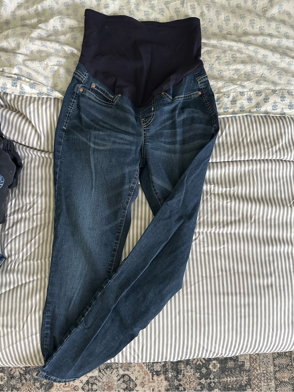 Levi's Dark Blue Maternity Skinny Jeans with Navy Overband